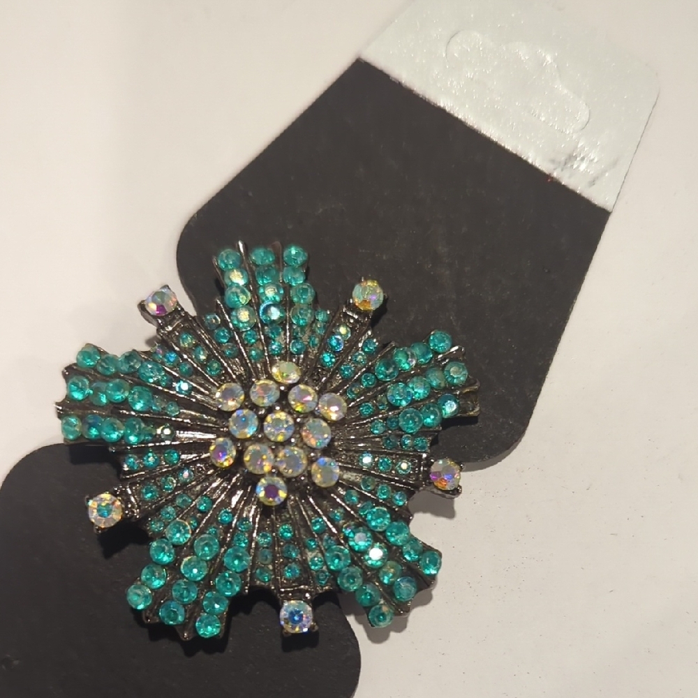 Elegant Brooch Rhinestone Floral Design   Silver and Blue Like New #1 - Picture 9 of 9
